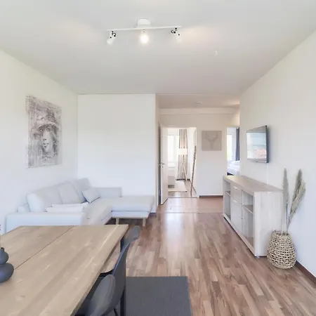 Norden Homes Turku 2-Bedroom Nordic Apartment Extérieur photo